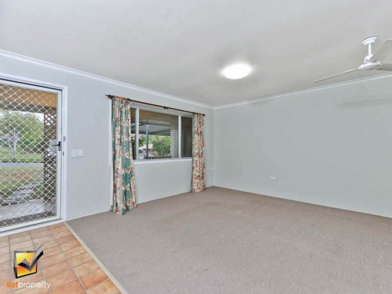 8 Dryade, Regents Park QLD 4118