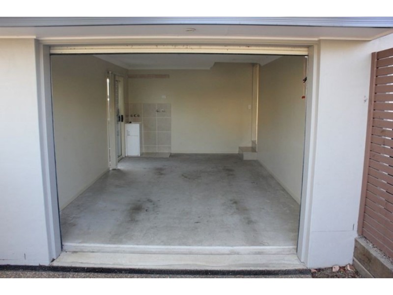 16 Hyde Avenue, Springfield Lakes QLD 4300