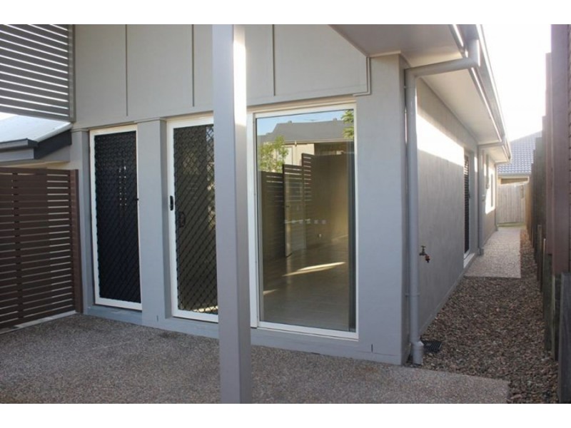 16 Hyde Avenue, Springfield Lakes QLD 4300