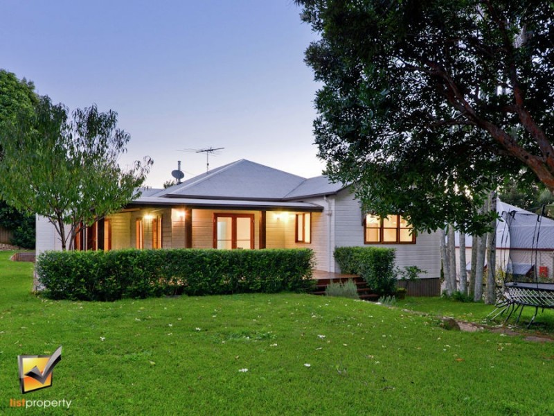 26 Griffith St, Tamborine Mountain QLD 4272