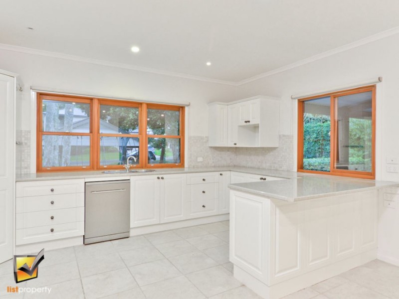 26 Griffith St, Tamborine Mountain QLD 4272