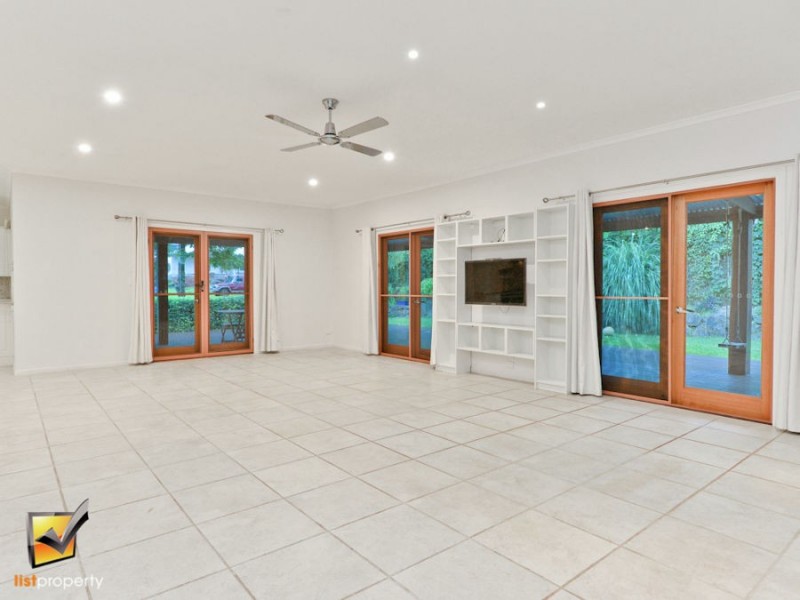 26 Griffith St, Tamborine Mountain QLD 4272