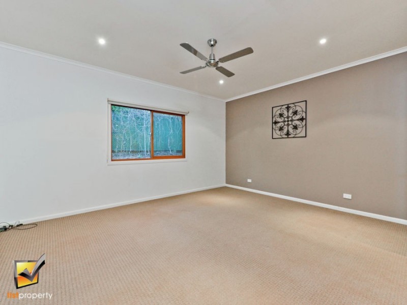 26 Griffith St, Tamborine Mountain QLD 4272