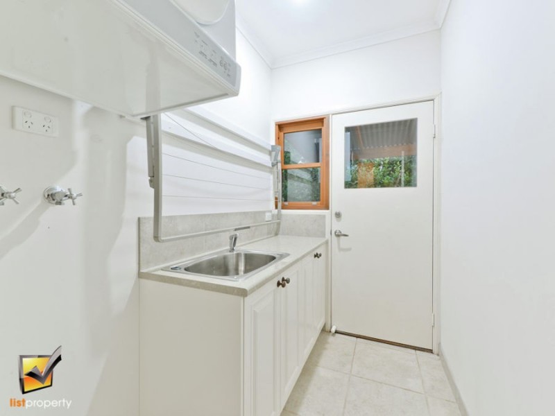 26 Griffith St, Tamborine Mountain QLD 4272