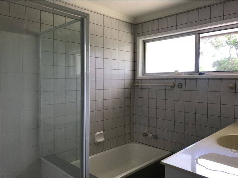 27 Midwood Street, Wishart QLD 4122