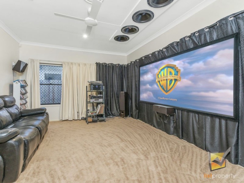 19 Coalstoun Crossing, Waterford QLD 4133