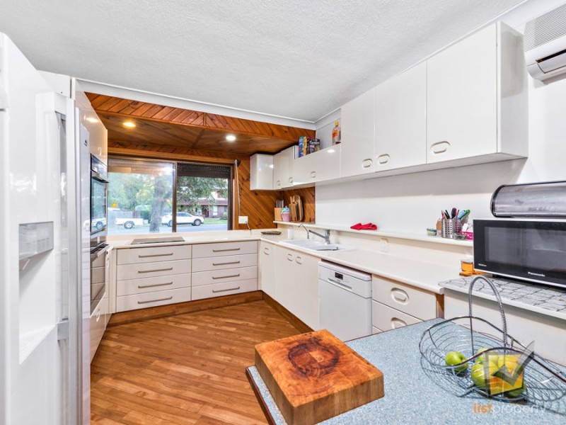 1 Tansey Dr, Tanah Merah QLD 4128