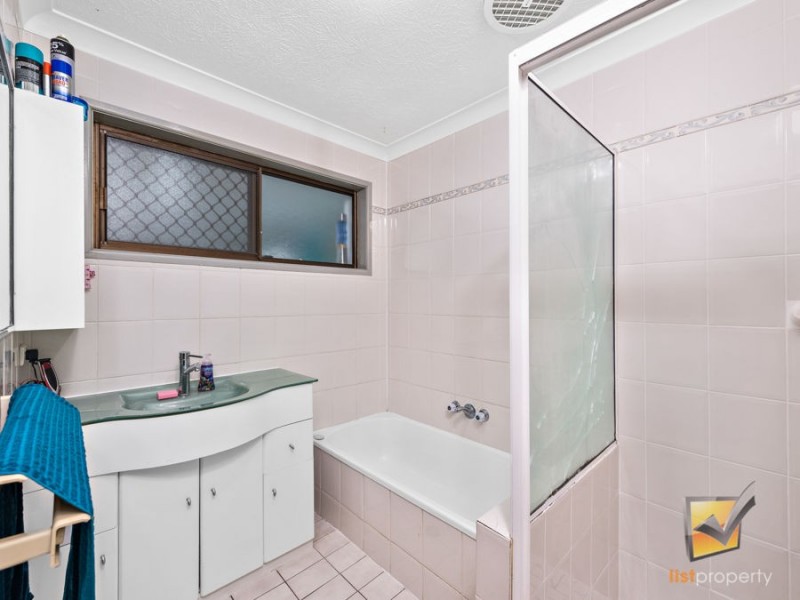1 Tansey Dr, Tanah Merah QLD 4128