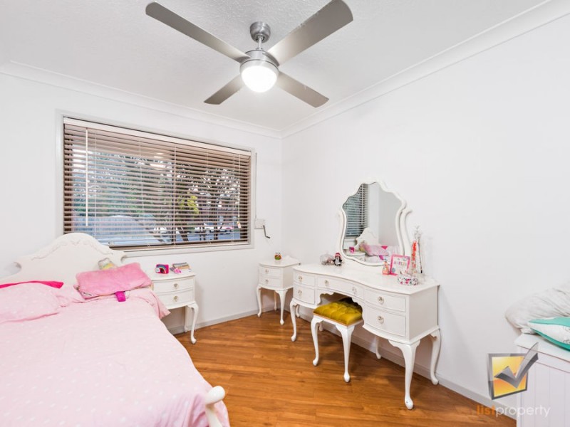 1 Tansey Dr, Tanah Merah QLD 4128