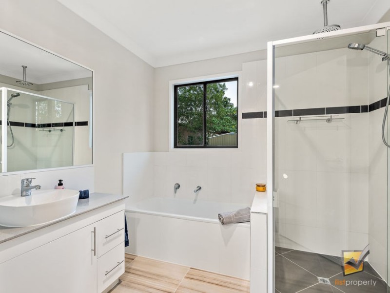 171 Old Logan Village Rd, Waterford QLD 4133