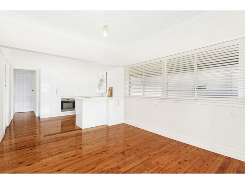 7 Fifth Ave, Scarborough QLD 4020