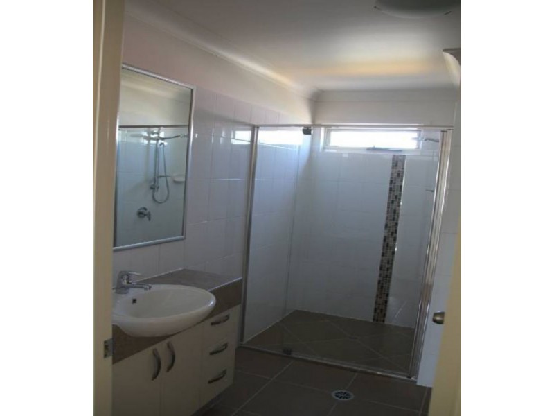 71 Stanley St, Strathpine QLD 4500
