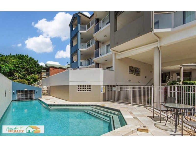 41 Anzac Ave, Redcliffe QLD 4020