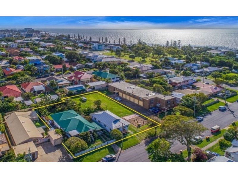 24 Arthur, Woody Point QLD 4019
