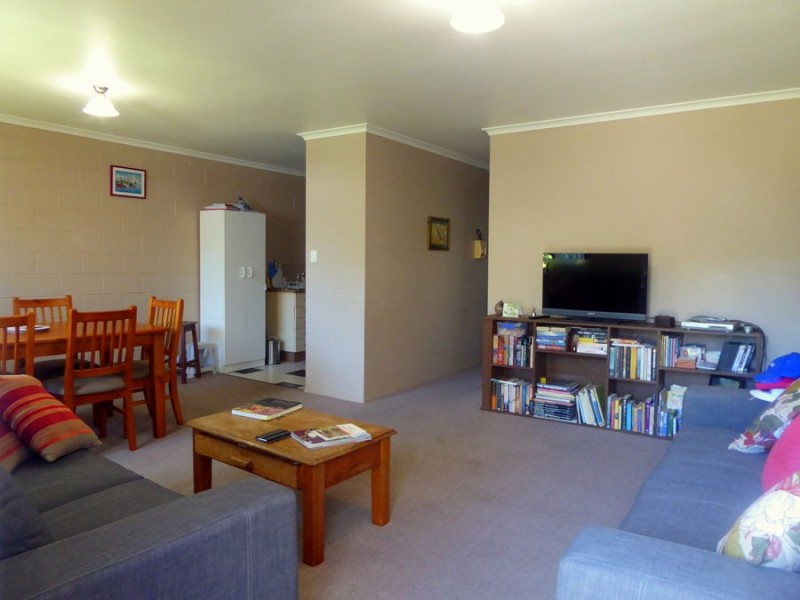 22 Silvyn Street, Redcliffe QLD 4020