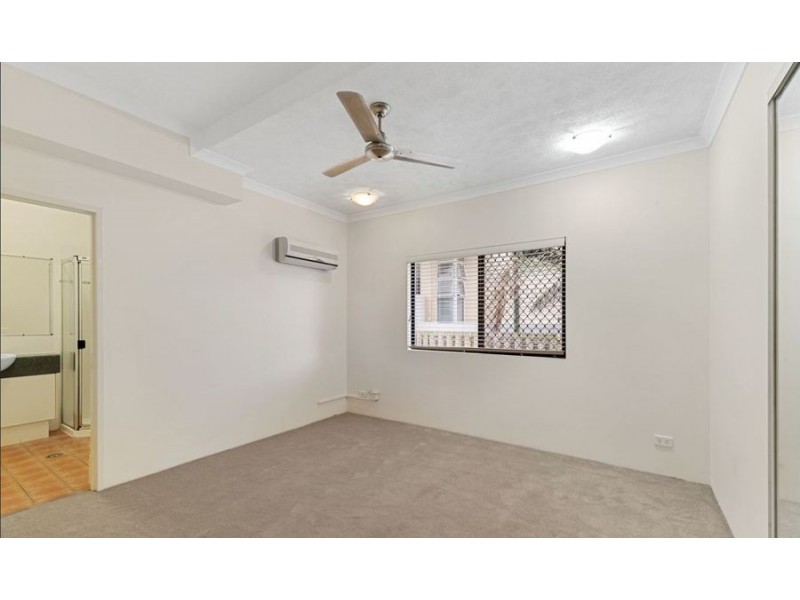 81 Marine Parade, Redcliffe QLD 4020