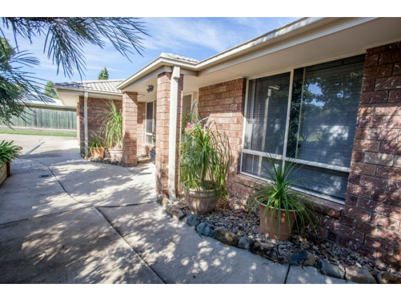 15 Titmarsh Circuit, Fernvale QLD 4306