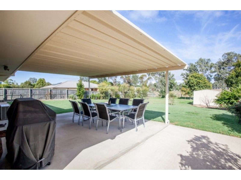 15 Titmarsh Circuit, Fernvale QLD 4306