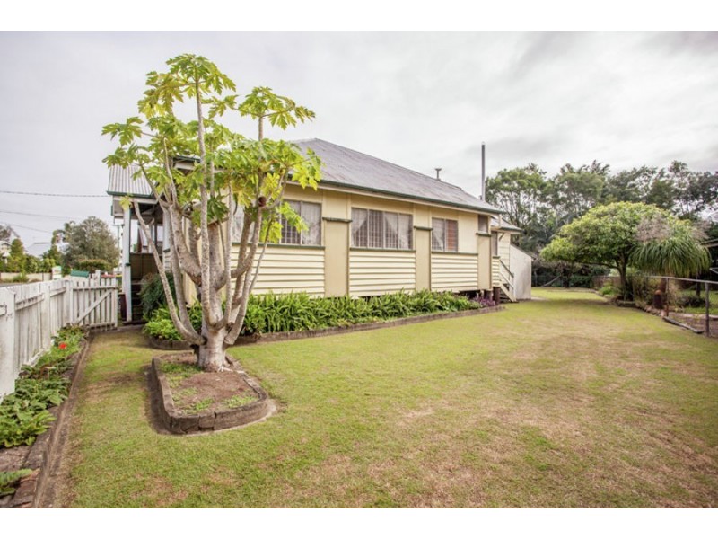 73 Darling Street, Sadliers Crossing QLD 4305