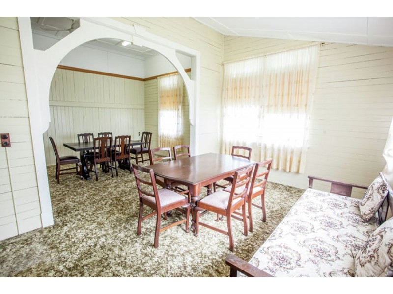 73 Darling Street, Sadliers Crossing QLD 4305