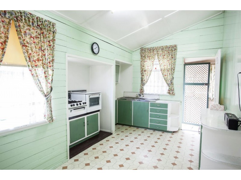 73 Darling Street, Sadliers Crossing QLD 4305