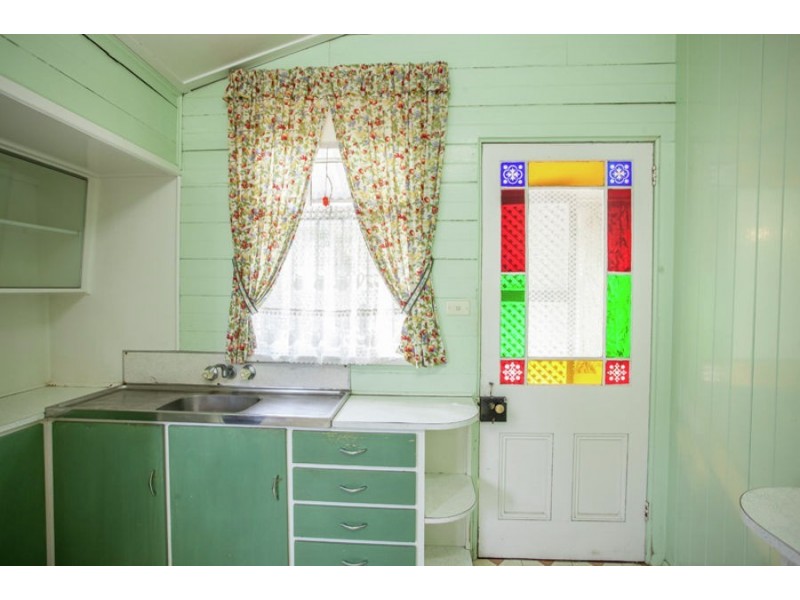 73 Darling Street, Sadliers Crossing QLD 4305