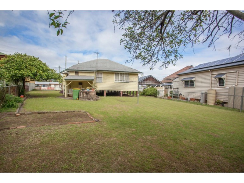 73 Darling Street, Sadliers Crossing QLD 4305