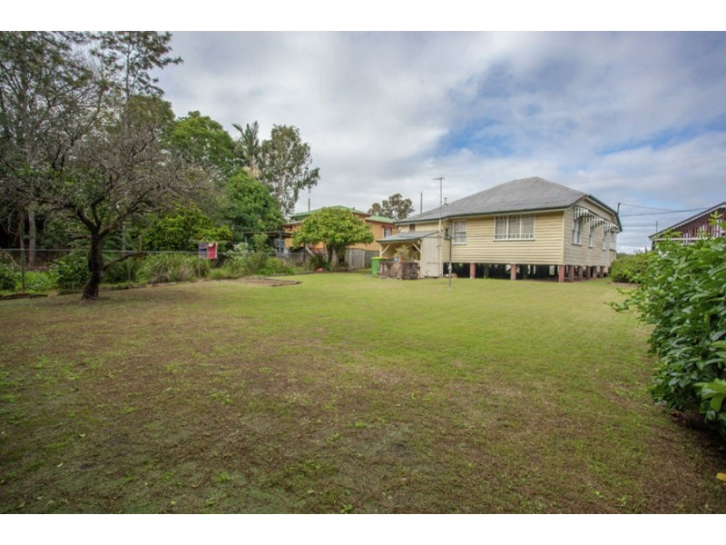 73 Darling Street, Sadliers Crossing QLD 4305