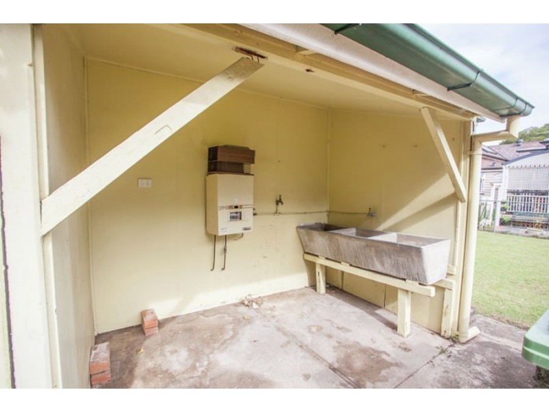 73 Darling Street, Sadliers Crossing QLD 4305