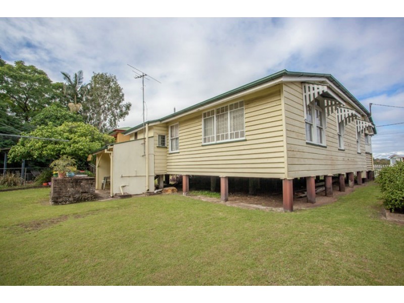 73 Darling Street, Sadliers Crossing QLD 4305