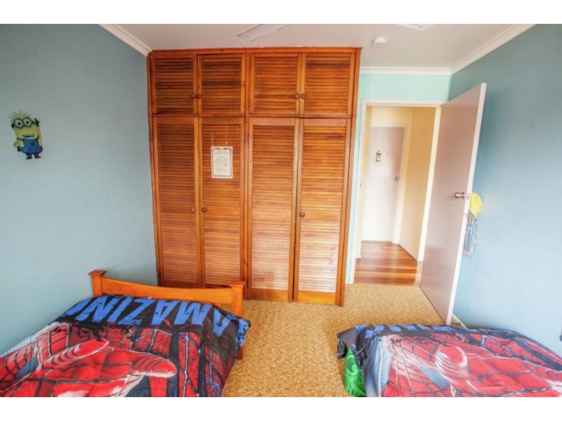 51 Russell Street, Silkstone QLD 4304