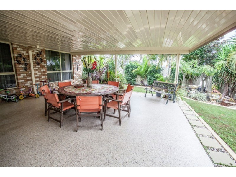 9 Sandhurst Place, Brassall QLD 4305