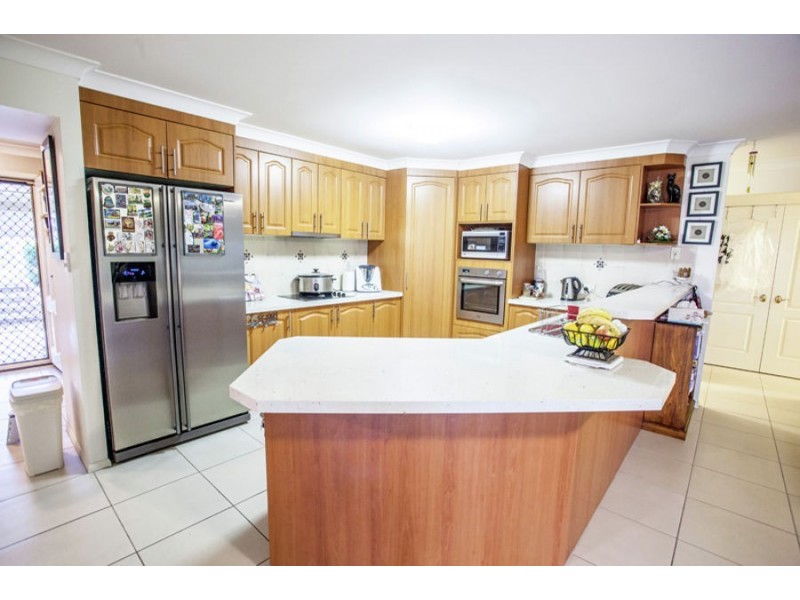 9 Sandhurst Place, Brassall QLD 4305