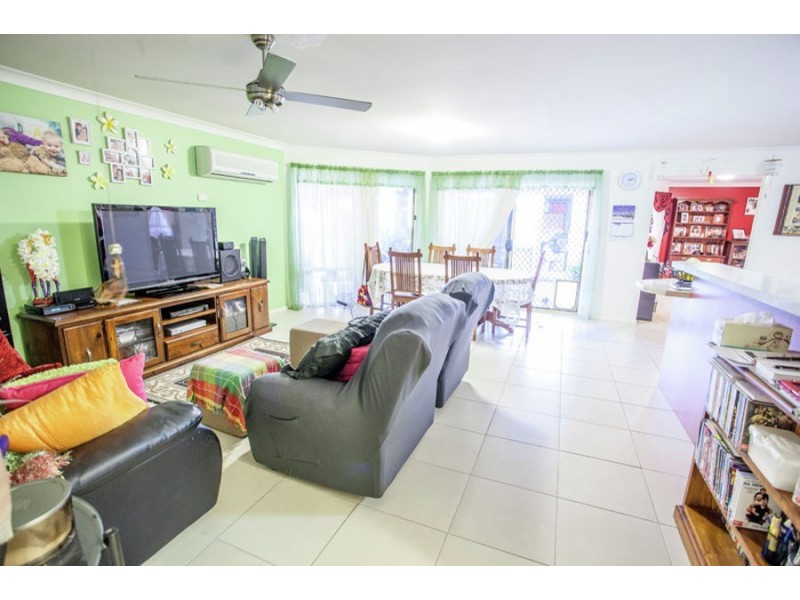 9 Sandhurst Place, Brassall QLD 4305