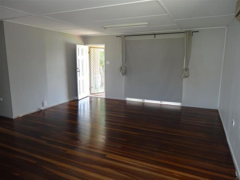 5 Swan Street, Brassall QLD 4305