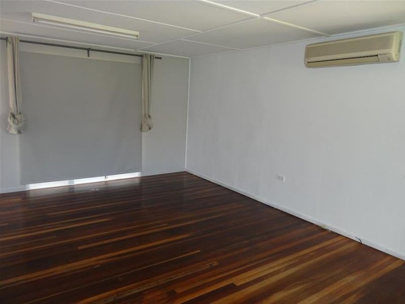 5 Swan Street, Brassall QLD 4305