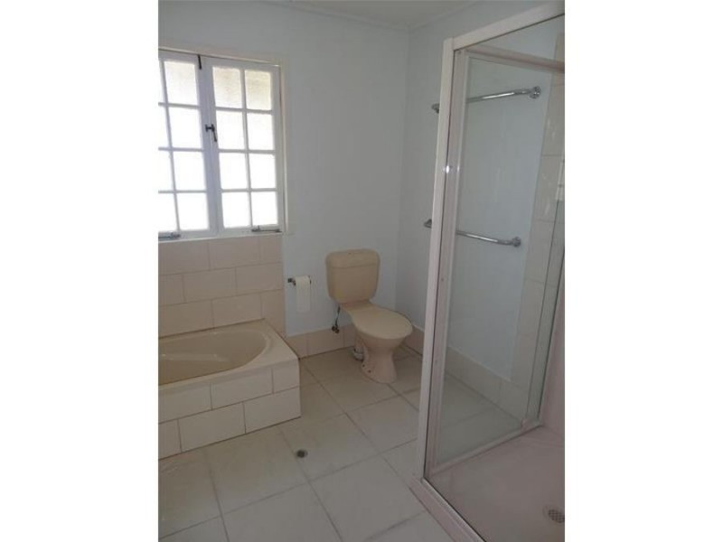 5 Swan Street, Brassall QLD 4305