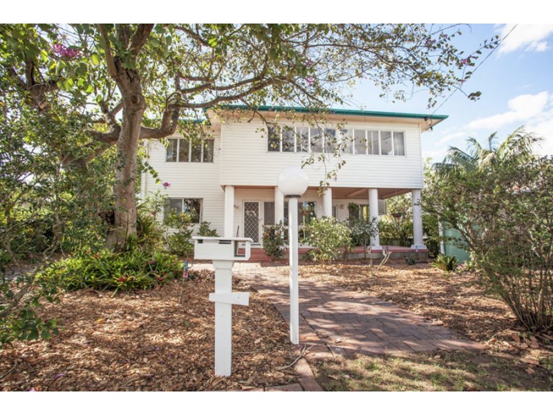 4 Idolwood Street, Eastern Heights QLD 4305