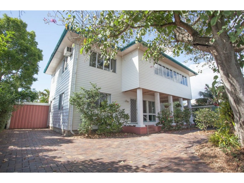 4 Idolwood Street, Eastern Heights QLD 4305