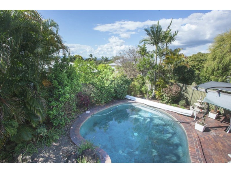 4 Idolwood Street, Eastern Heights QLD 4305