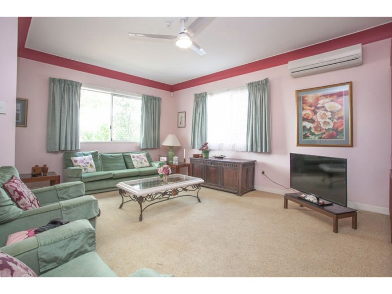 4 Idolwood Street, Eastern Heights QLD 4305