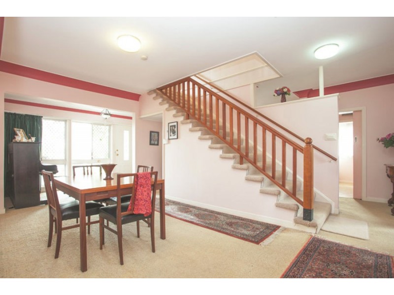 4 Idolwood Street, Eastern Heights QLD 4305