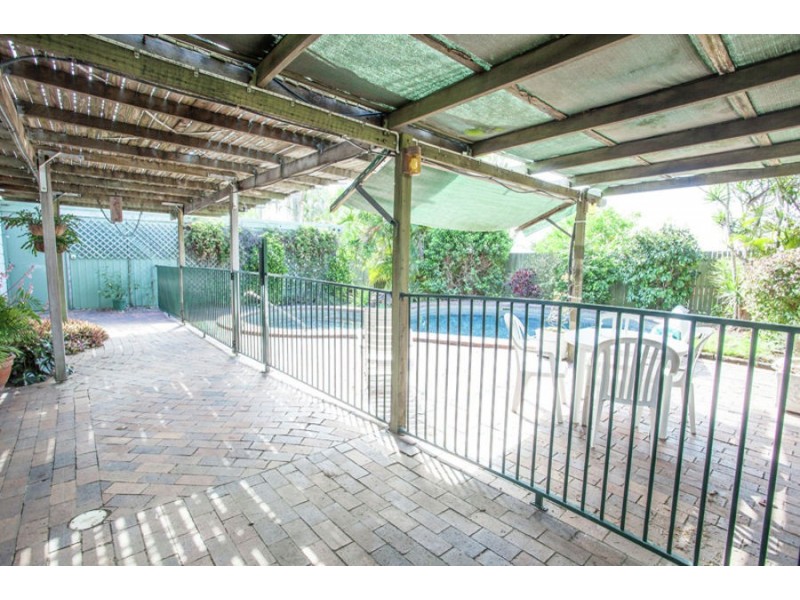 4 Idolwood Street, Eastern Heights QLD 4305