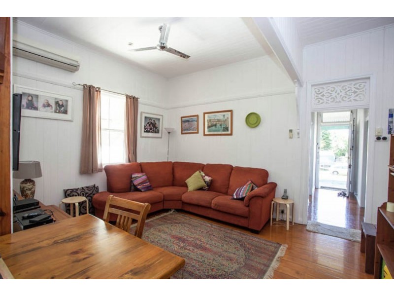 63 Lusitania Street, Newtown QLD 4305