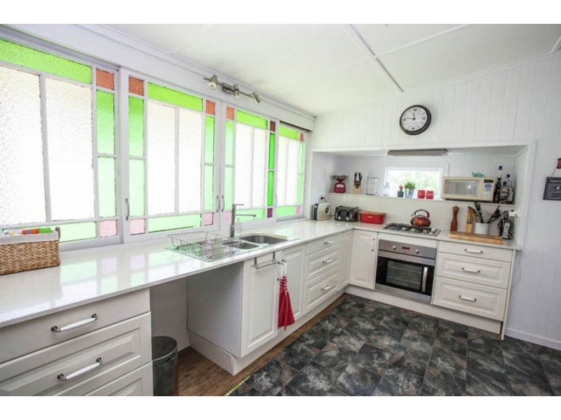 63 Lusitania Street, Newtown QLD 4305