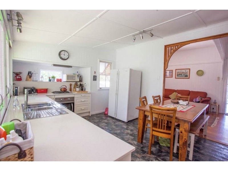 63 Lusitania Street, Newtown QLD 4305