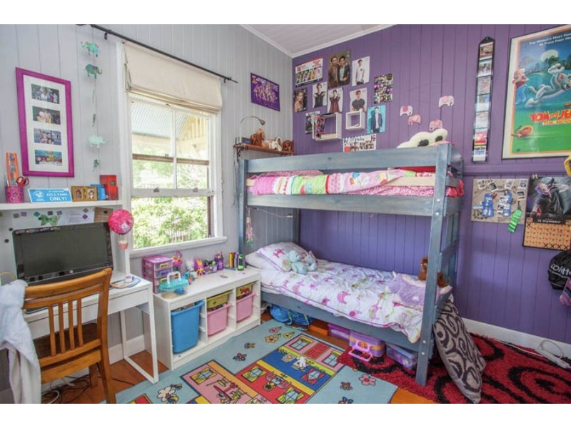 63 Lusitania Street, Newtown QLD 4305