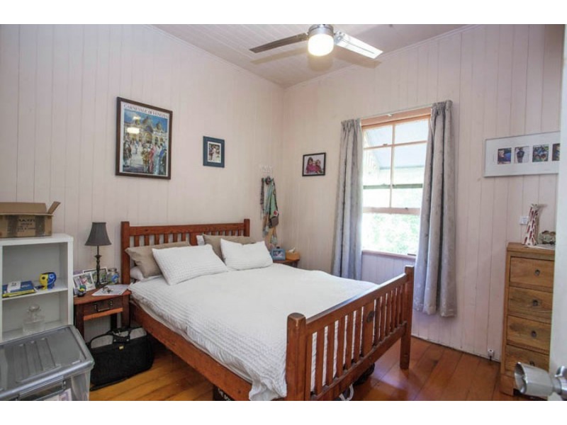 63 Lusitania Street, Newtown QLD 4305