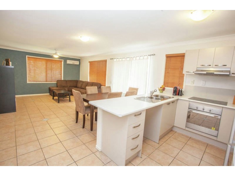 9 Quando Close, Yamanto QLD 4305