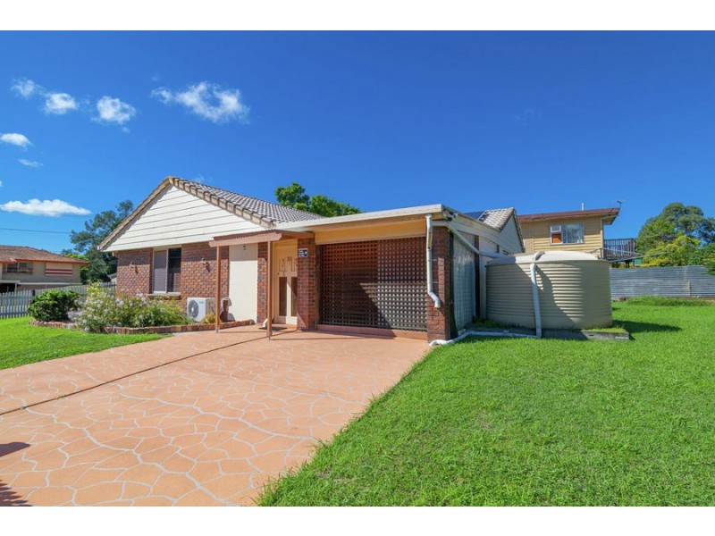 30 Prunda Parade, Raceview QLD 4305
